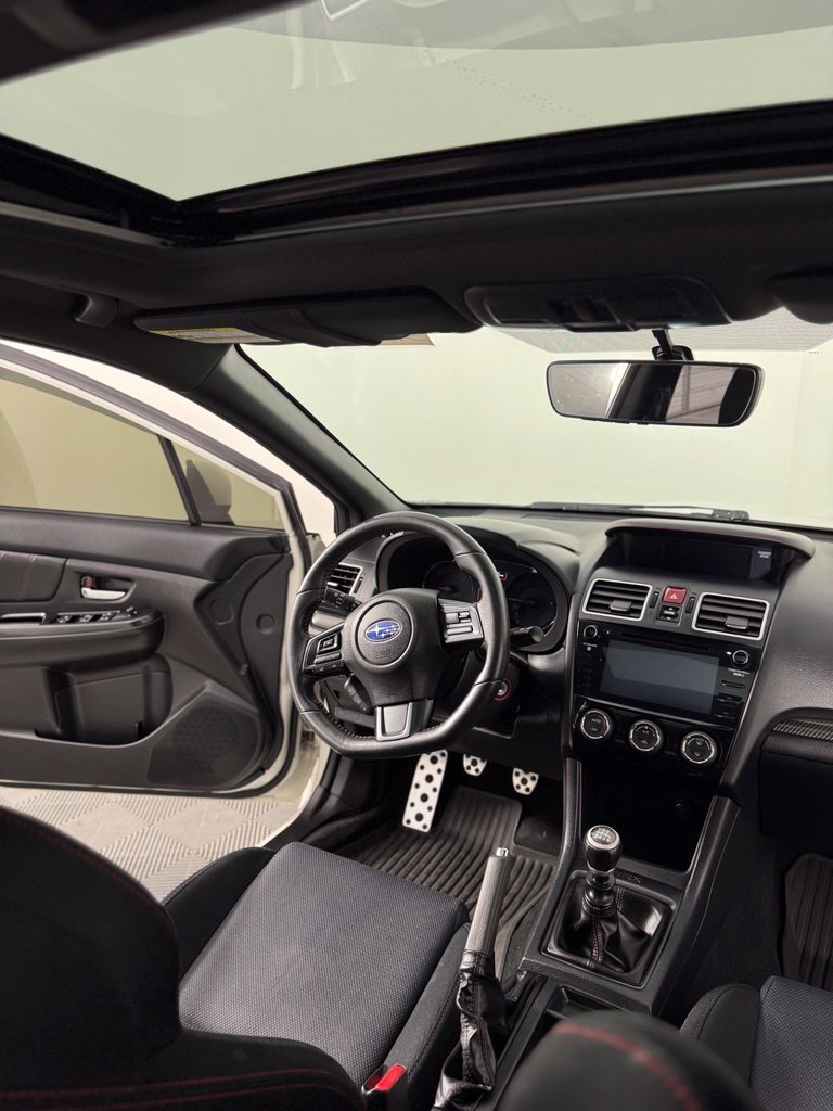 Used 2020 Crystal White Pearl Subaru Premium image 24