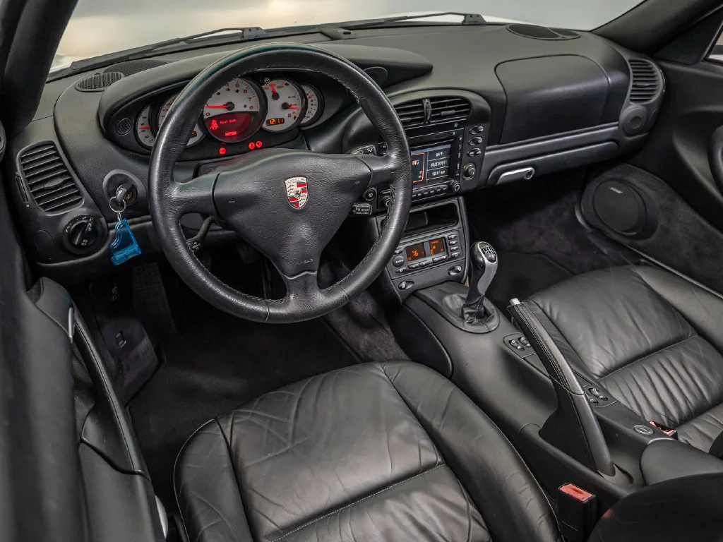 Used 2003 Carrara White Porsche Carrera image 4