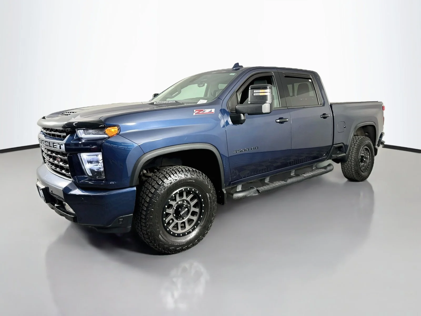 Used 2021 Northsky Blue Metallic Chevrolet LTZ image 3