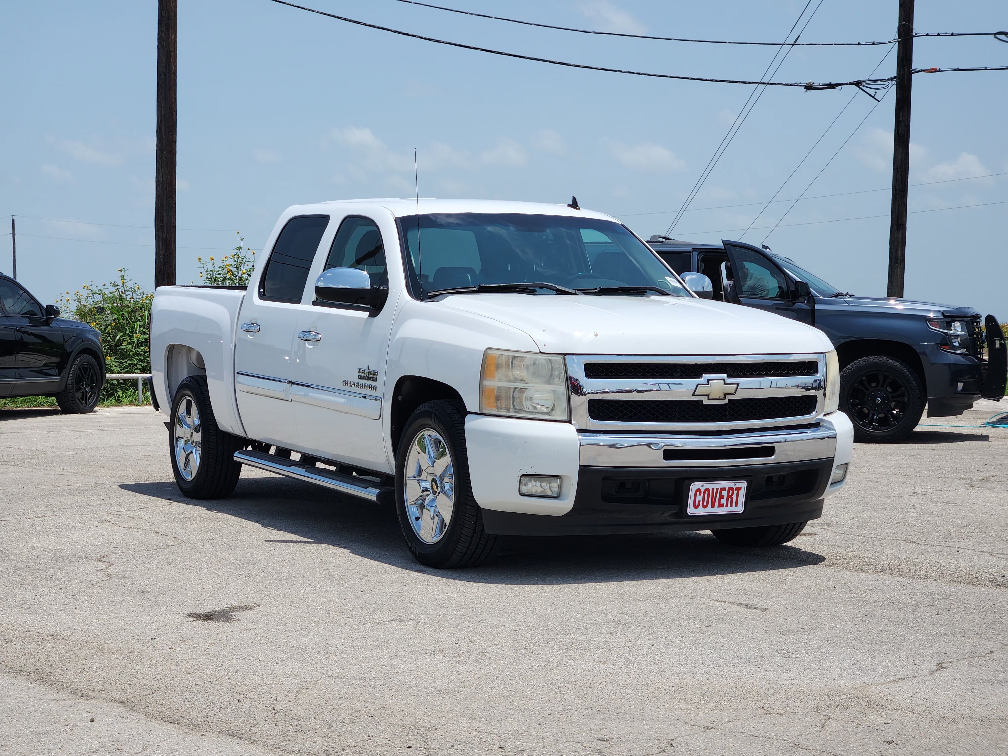 Used 2009 SUMMIT WHITE Chevrolet LT image 3