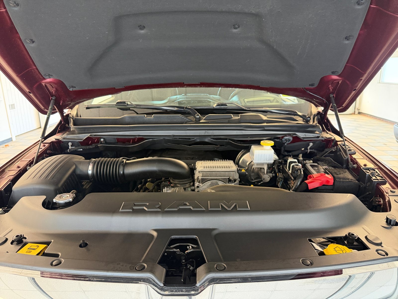 Used 2024 Delmonico Red Pearlcoat Ram Limited image 6