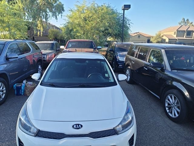 Used 2020 Clear White Kia S image 16