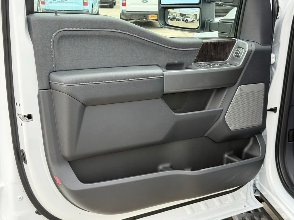 New 2026 Oxford White Ford F-250® Lariat® image 15