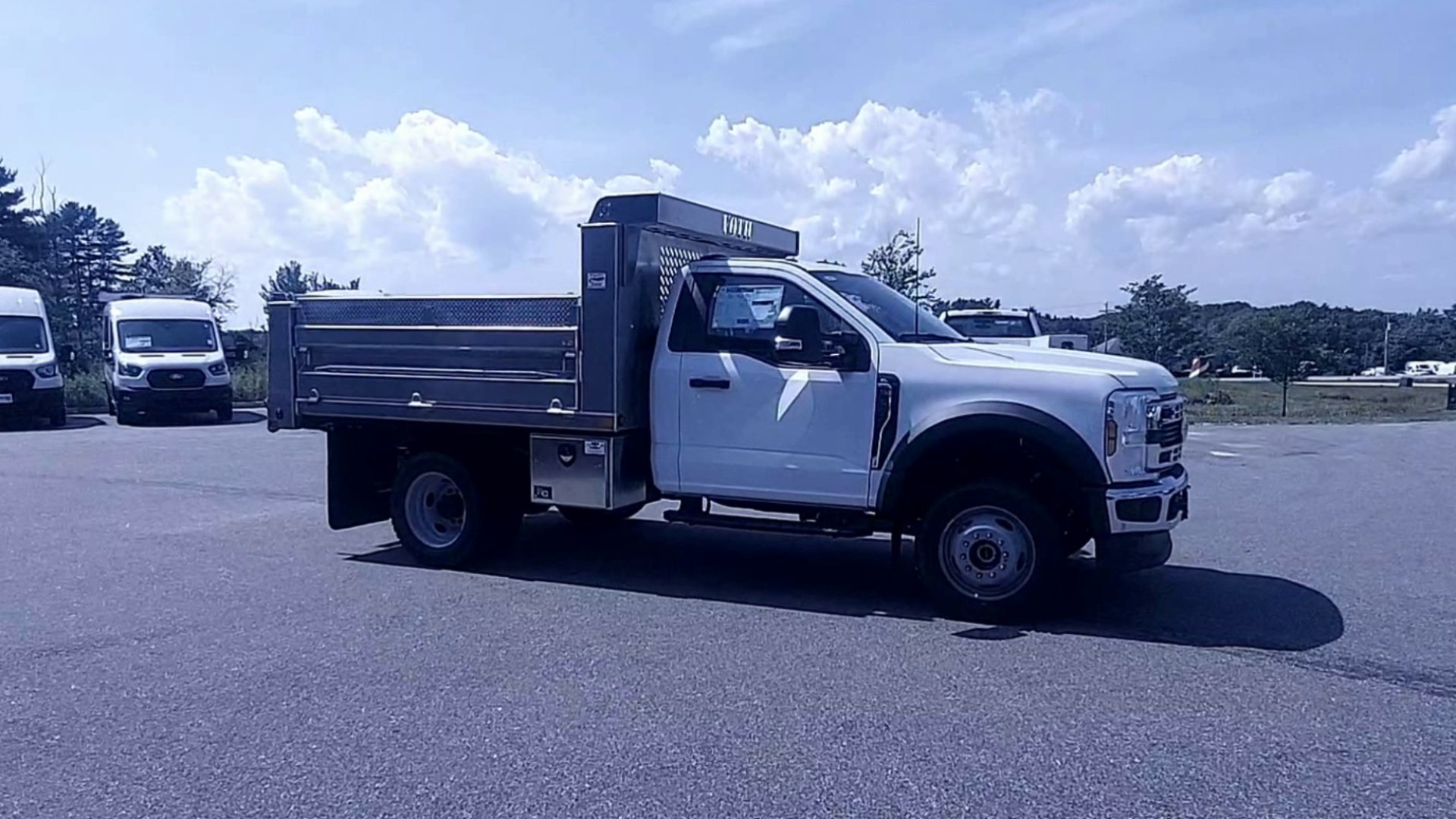 New 2026 Oxford White Ford F-450® XL image 14
