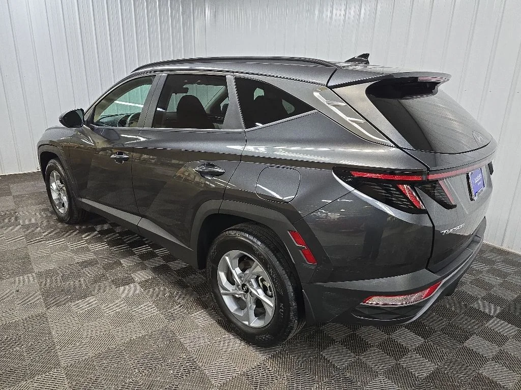 Used 2023 Gray Hyundai SEL image 9