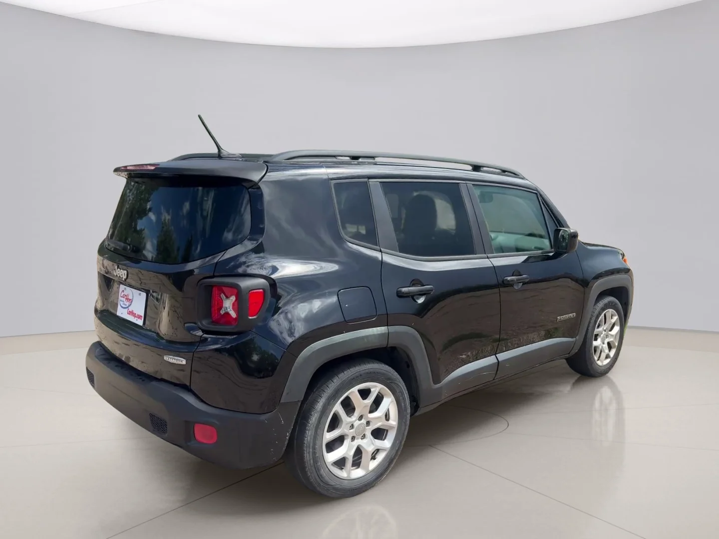 Used 2015 Black Jeep LATITUDE FWD image 5