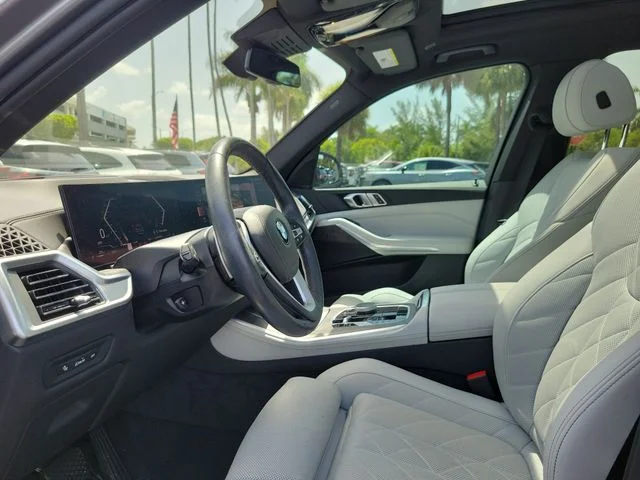 Used 2024 Gray BMW sDrive40i image 16