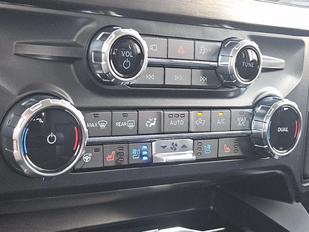 New 2026 Carbonized Gray Metallic Ford F-250® Lariat® image 35