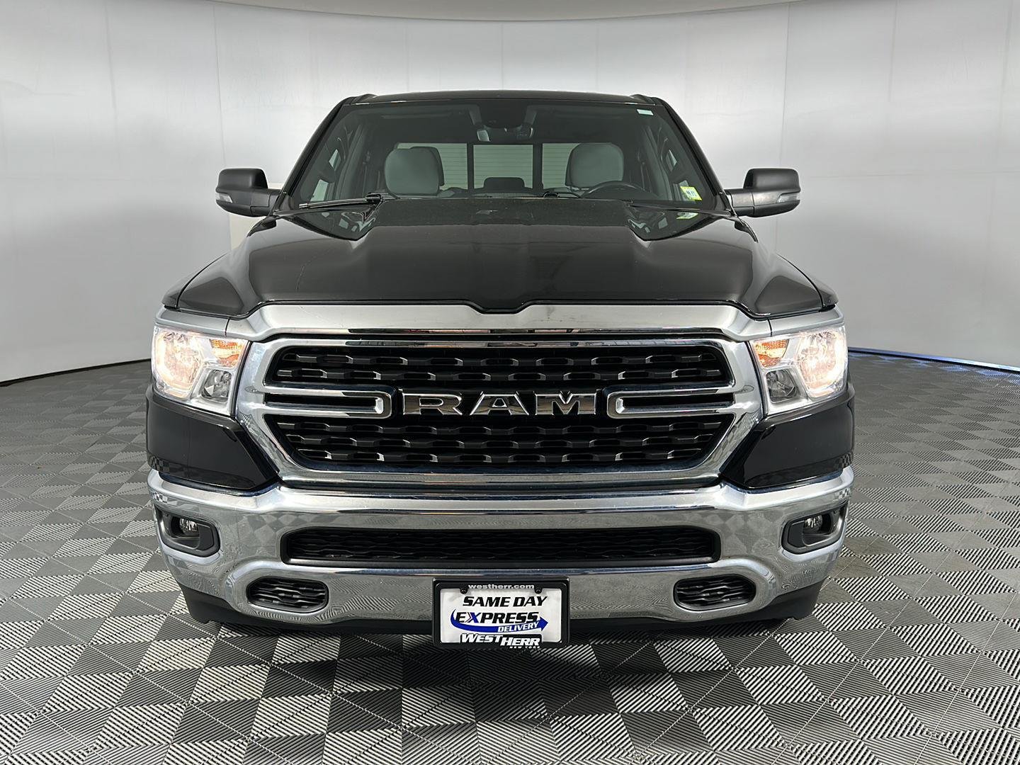 Used 2024 Diamond Black Ram Big Horn/Lone Star image 2