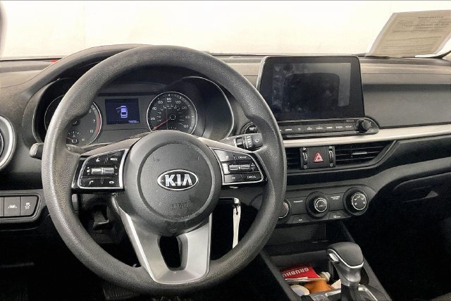 Used 2020 Silver Kia LXS image 2