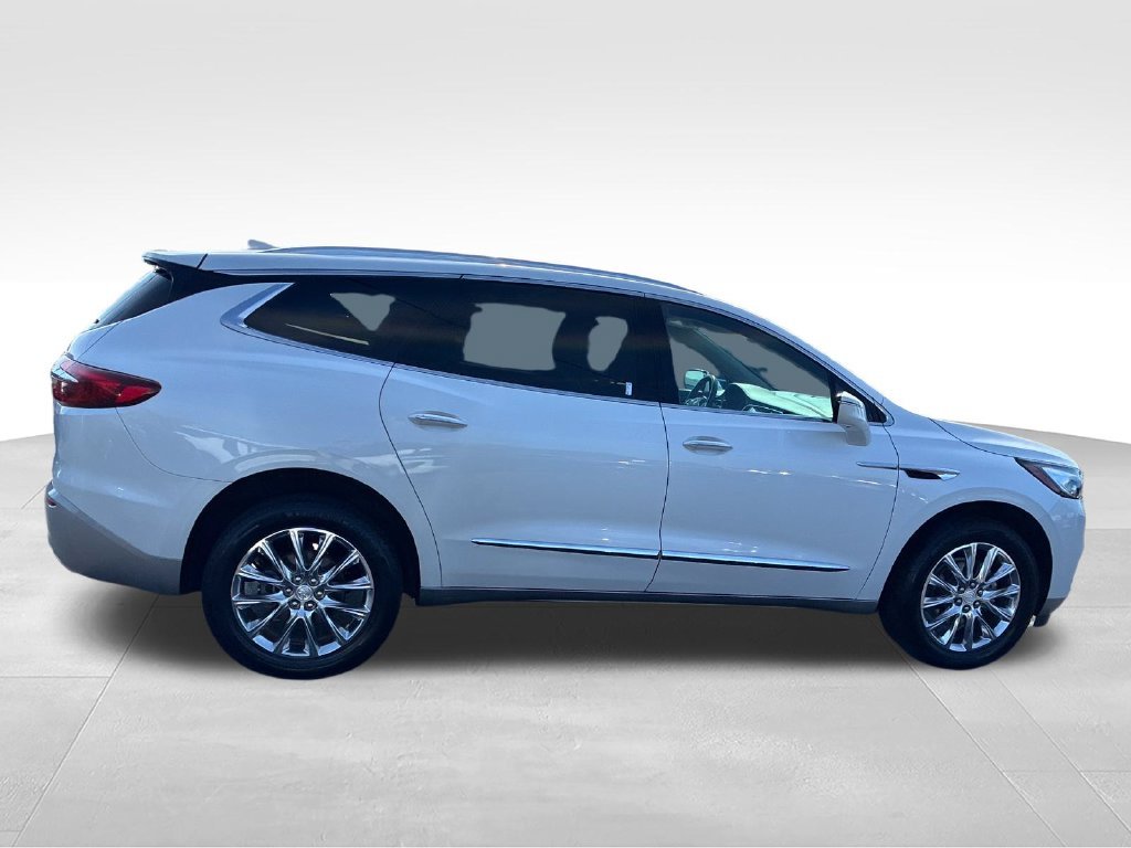 Used 2021 White Buick Essence image 6