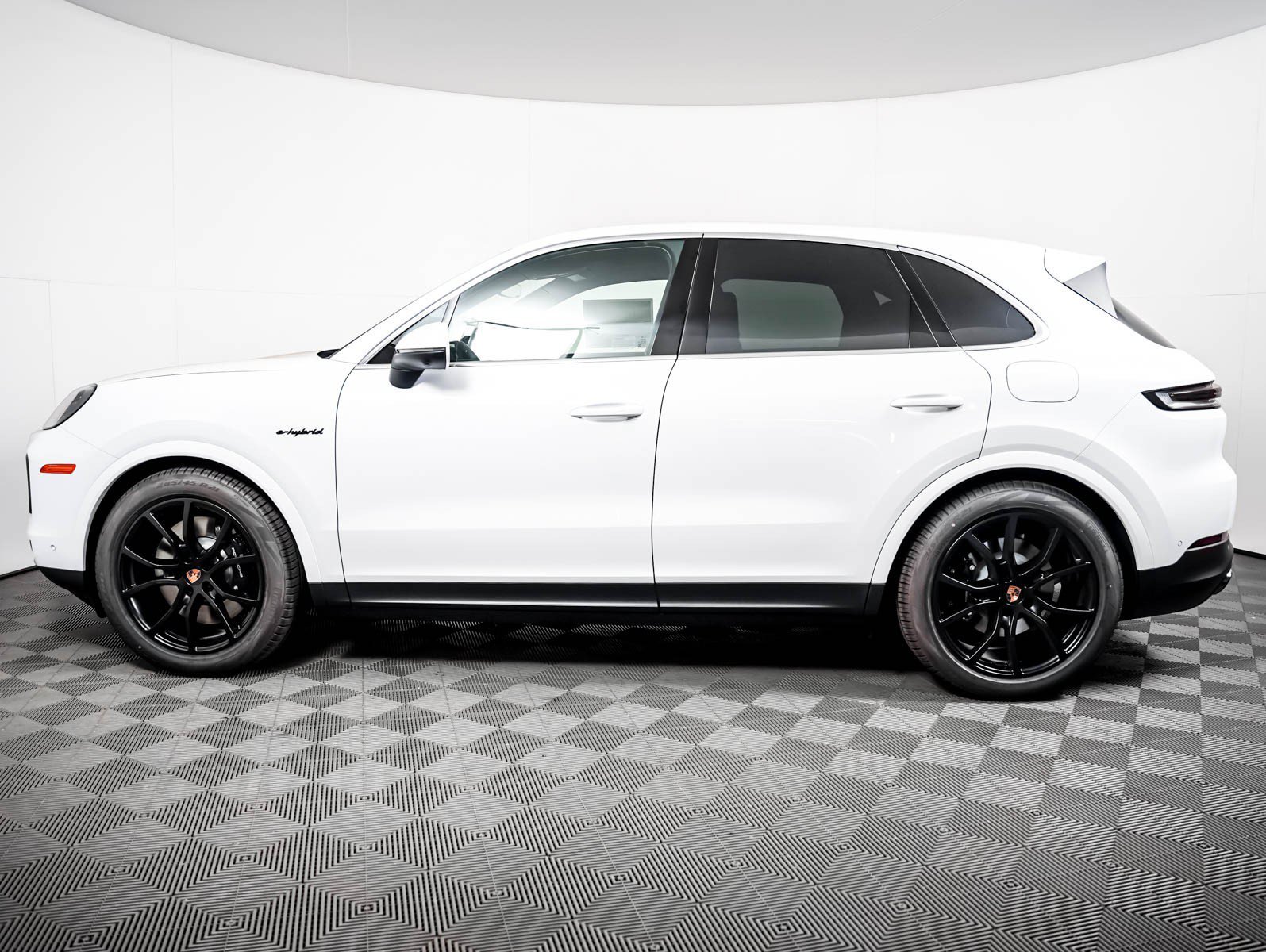 New 2026 White Porsche E-Hybrid image 2