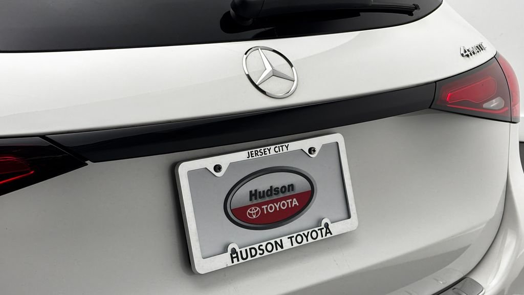 Used 2025 White Mercedes-Benz GLC 300 image 12