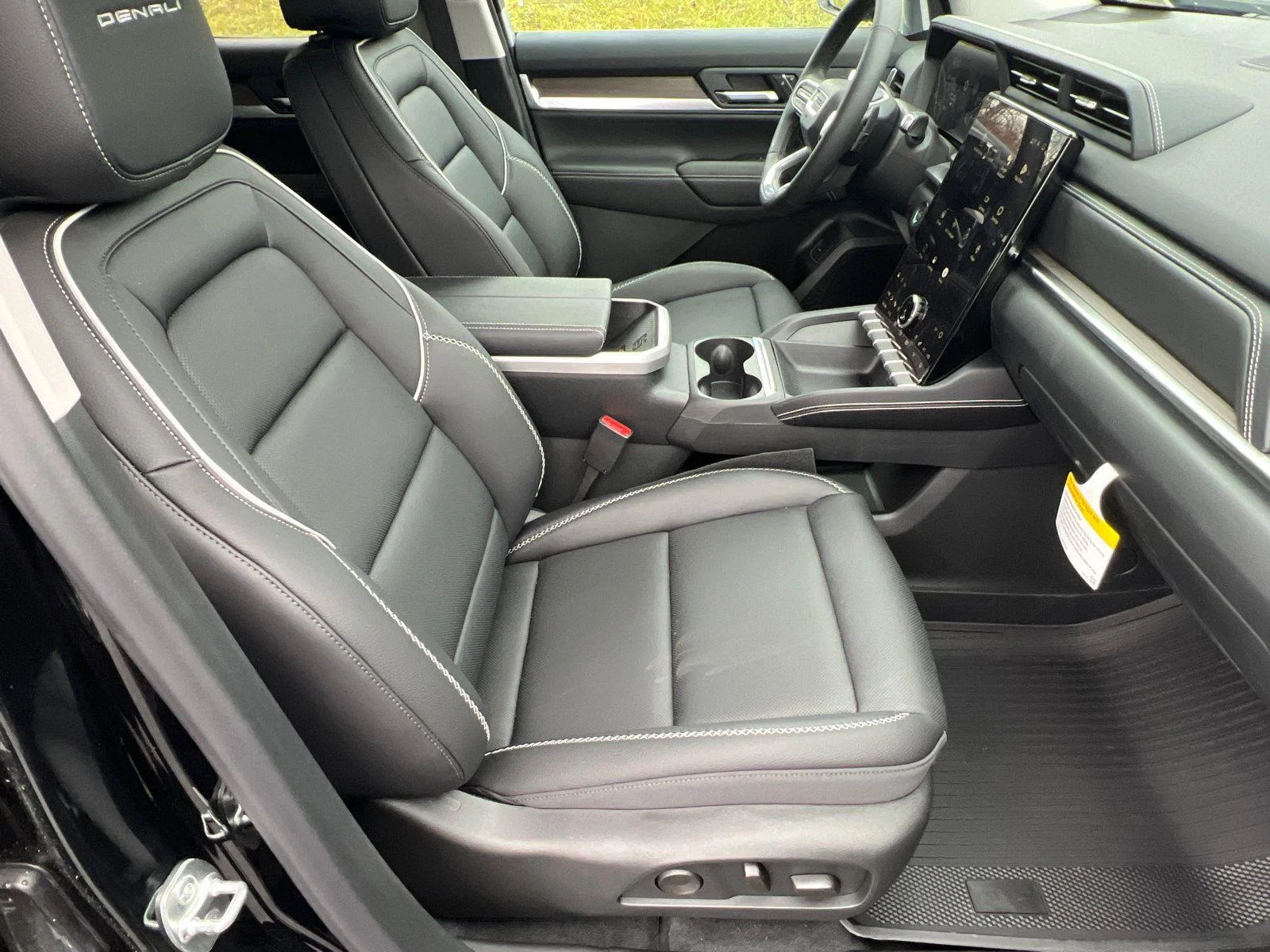 2026 GMC Terrain Denali - Photo 9