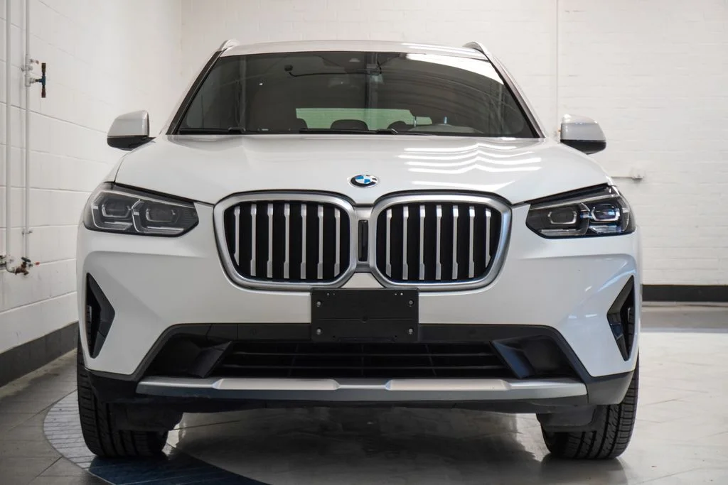 Used 2023 White BMW xDrive30i image 40