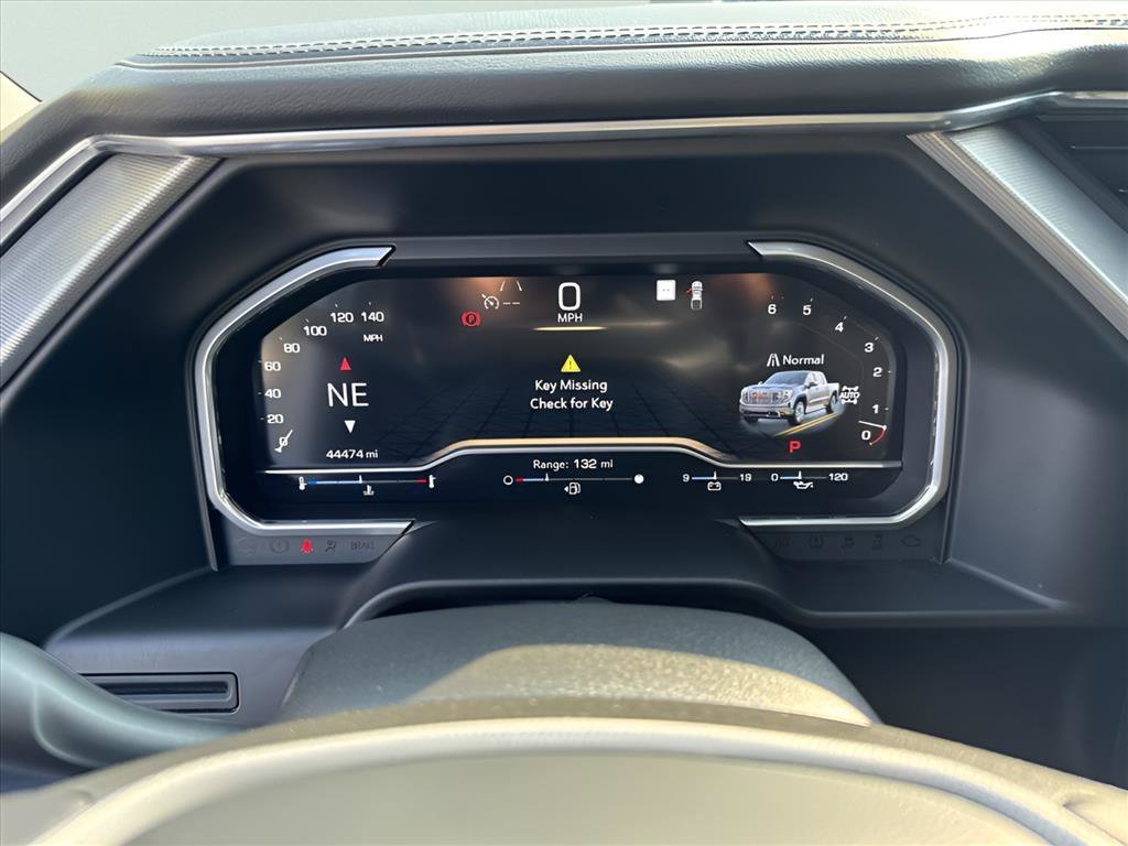 Used 2022 Summit White GMC Denali image 4