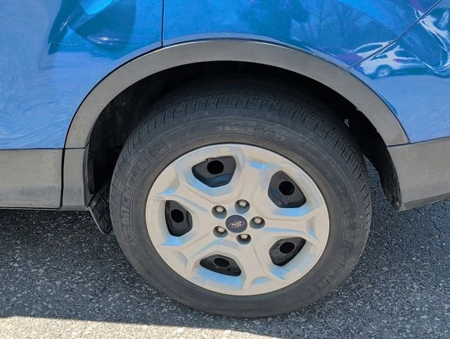 Used 2019 Blue Ford S image 7