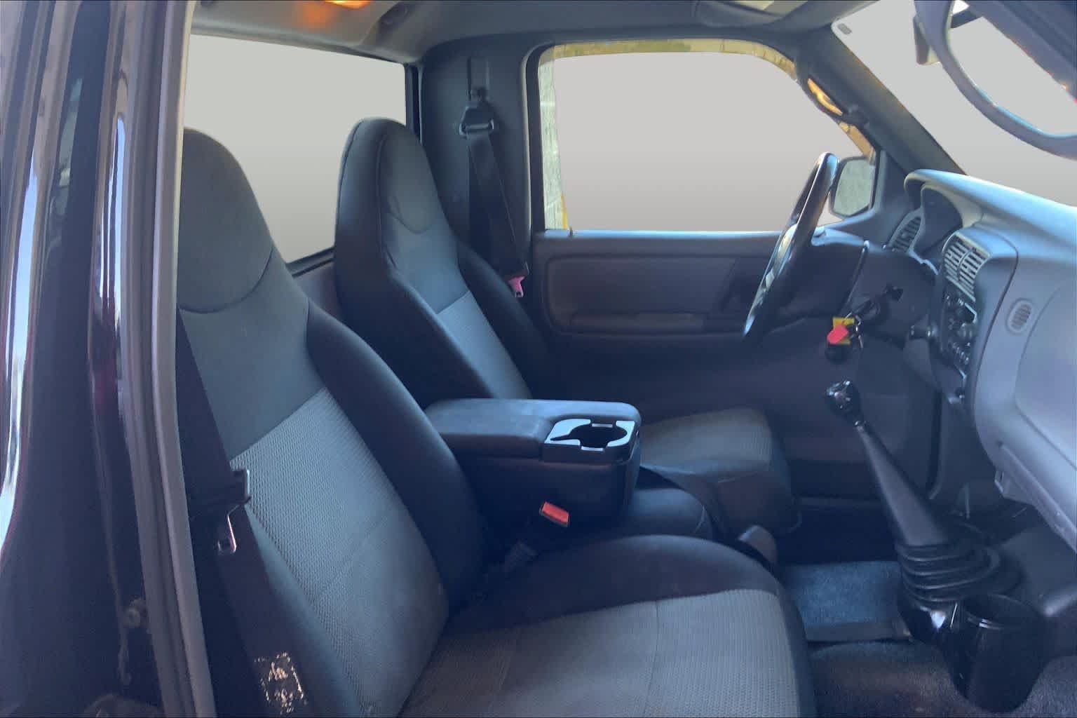 Used 2003 Black Ford Edge image 7