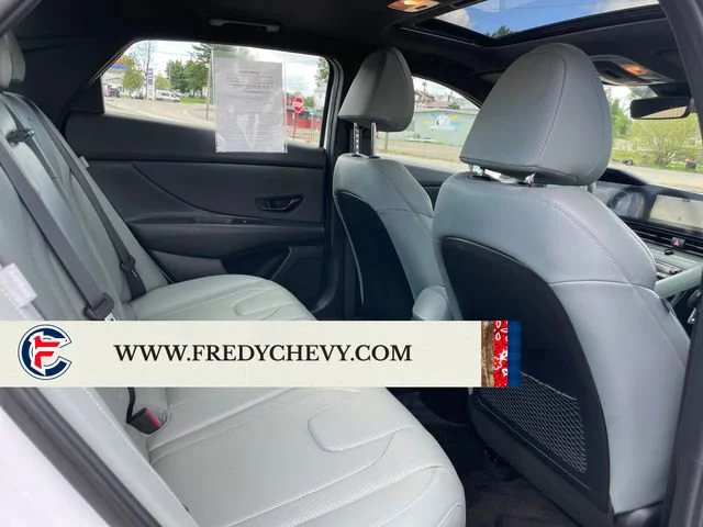 Used 2025 White Hyundai Limited image 35