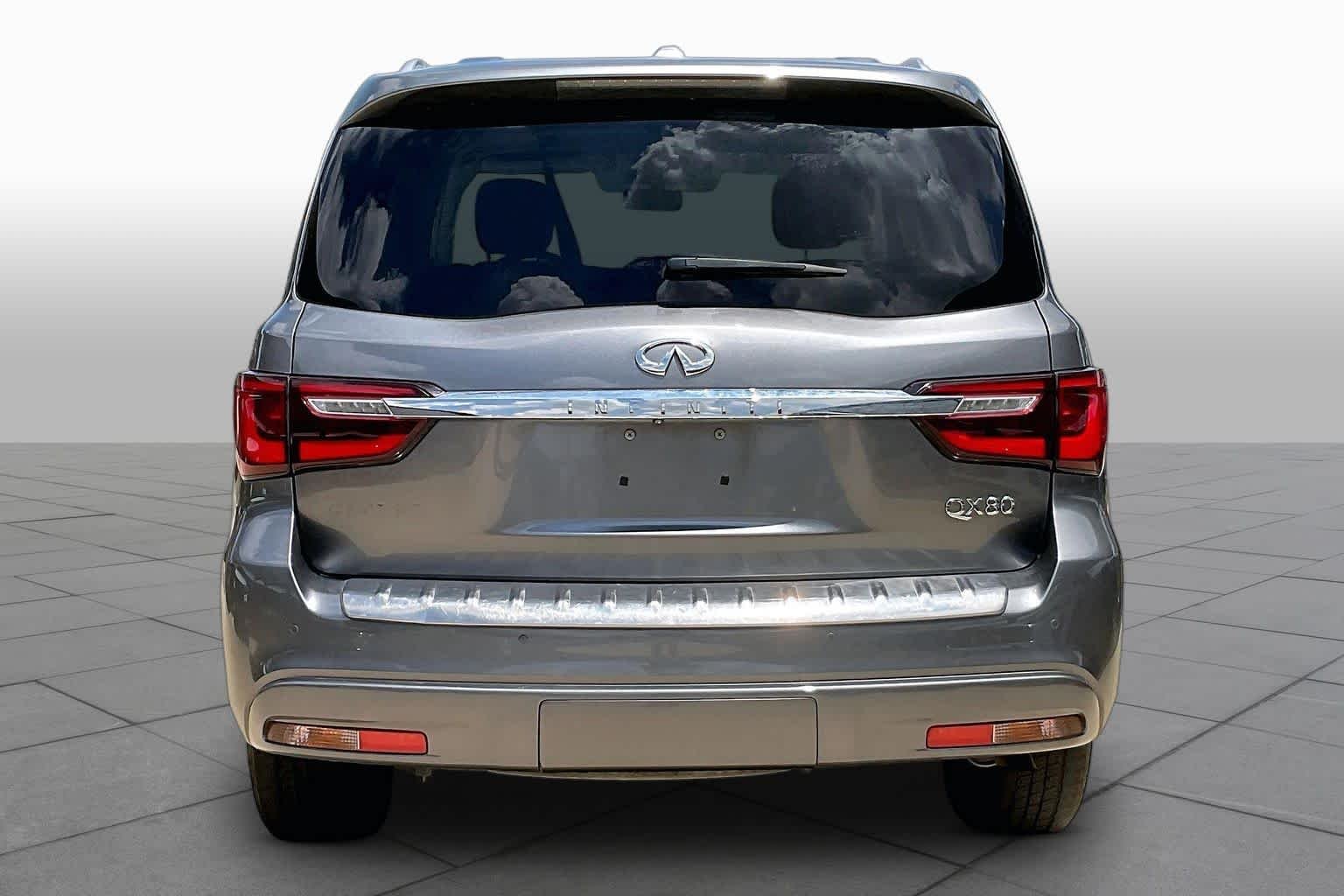 Used 2020 Graphite Shadow INFINITI LUXE image 5