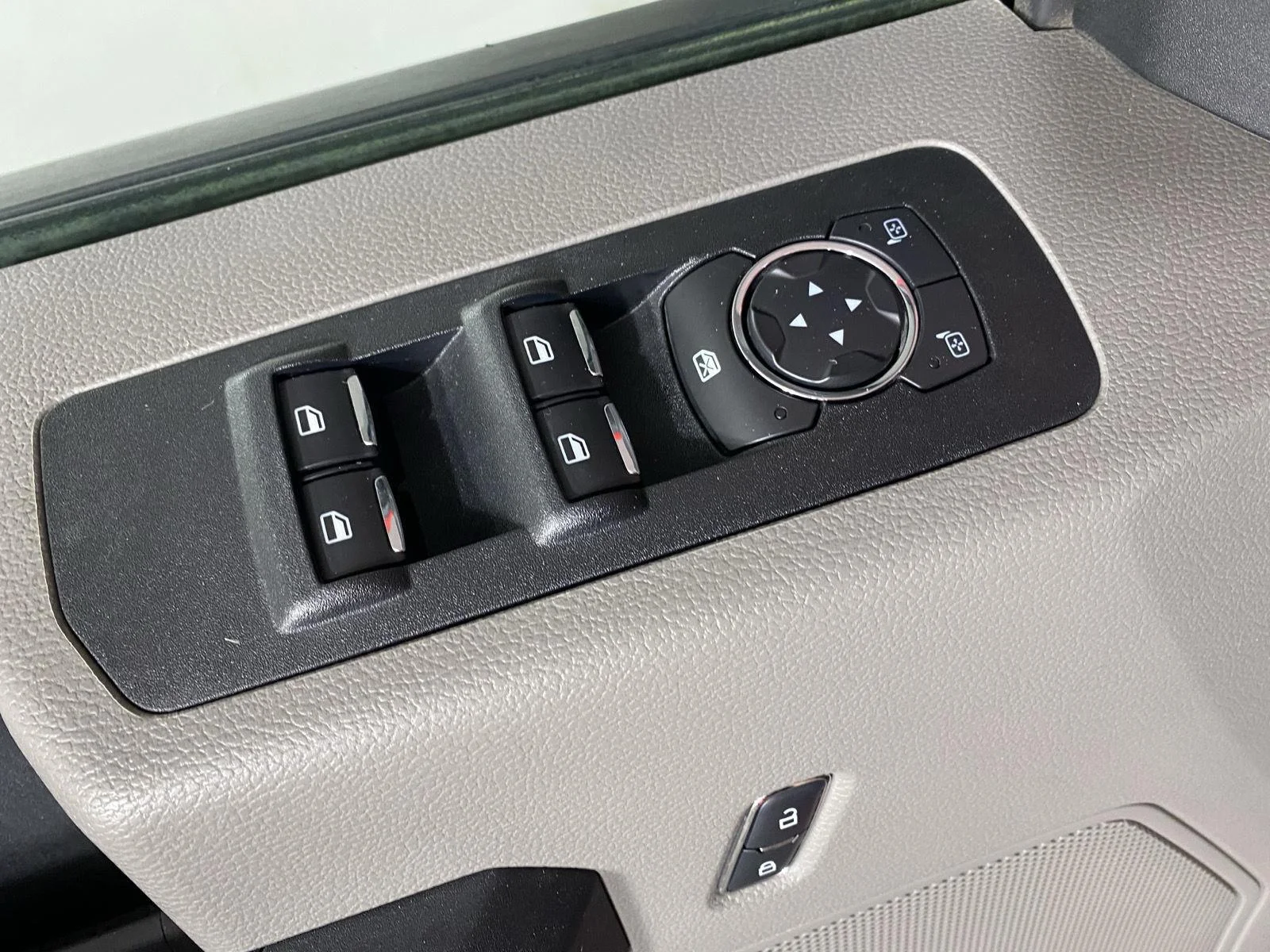 Used 2018 Race Red Ford XL image 15