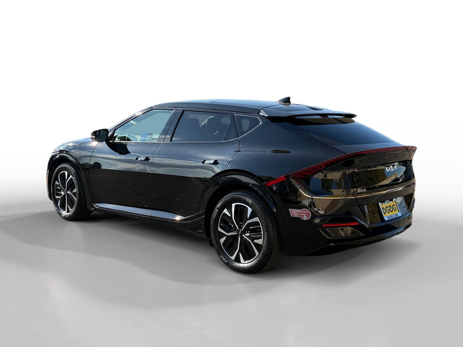 Used 2023 Aurora Black Kia GT-Line image 3