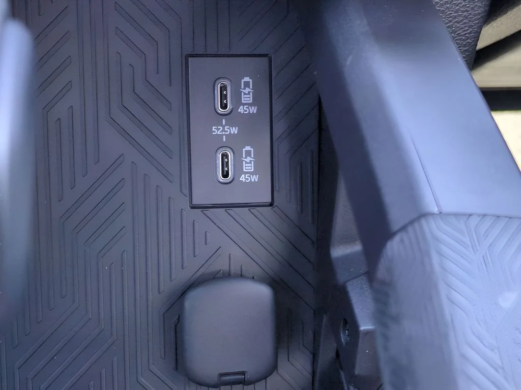 2025 Toyota Tacoma SR5 - Photo 21