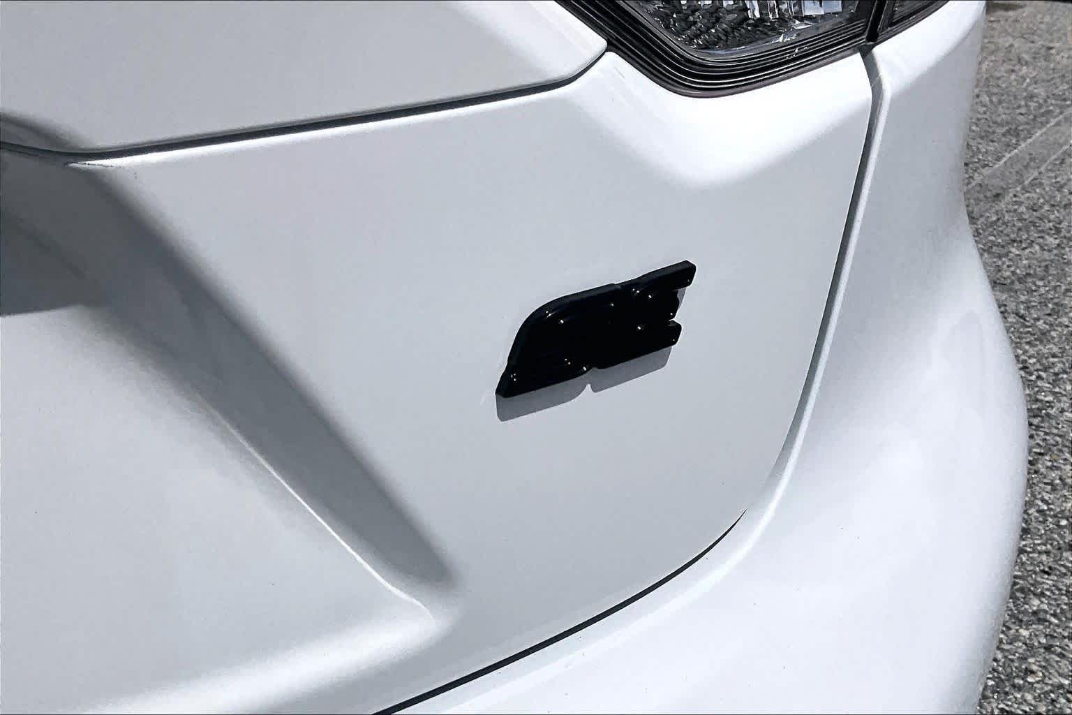 Used 2026 Ice Cap Toyota SE image 10