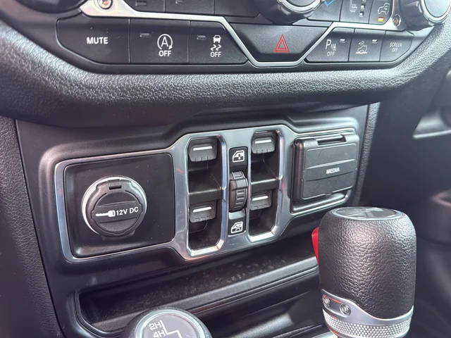 Used 2024 Black Jeep Sport S image 19