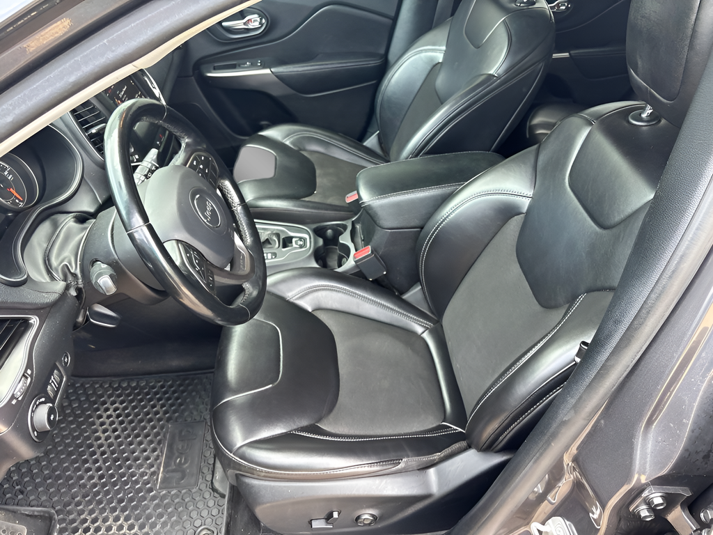 Certified Used 2020 Gray Jeep Latitude Plus image 9