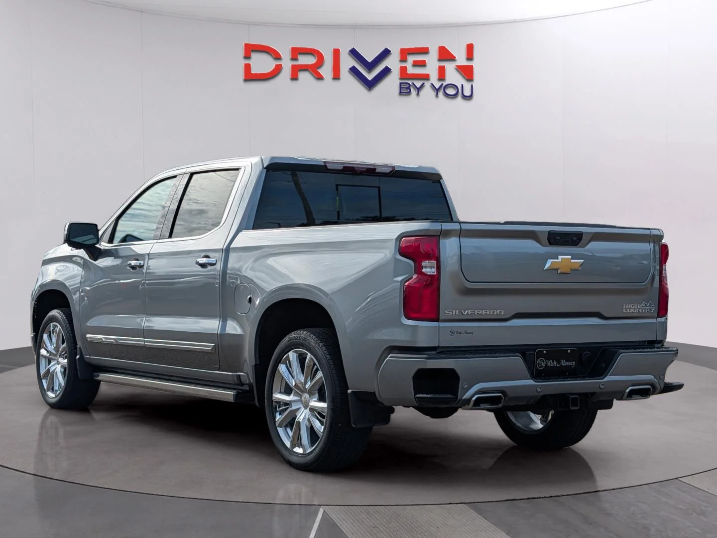 Used 2025 Sterling Gray Metallic Chevrolet High Country image 3