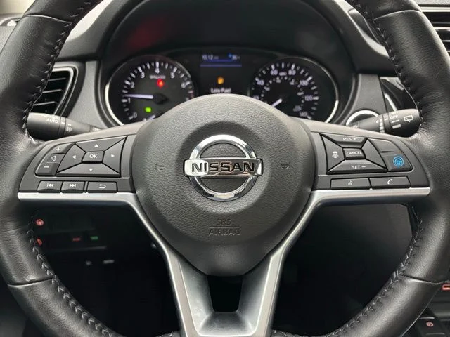 Used 2022 Gun Metallic Nissan SV image 19