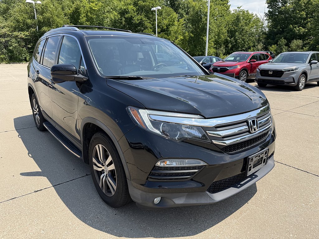 Used 2016 Crystal Black Pearl Honda EX-L image 2