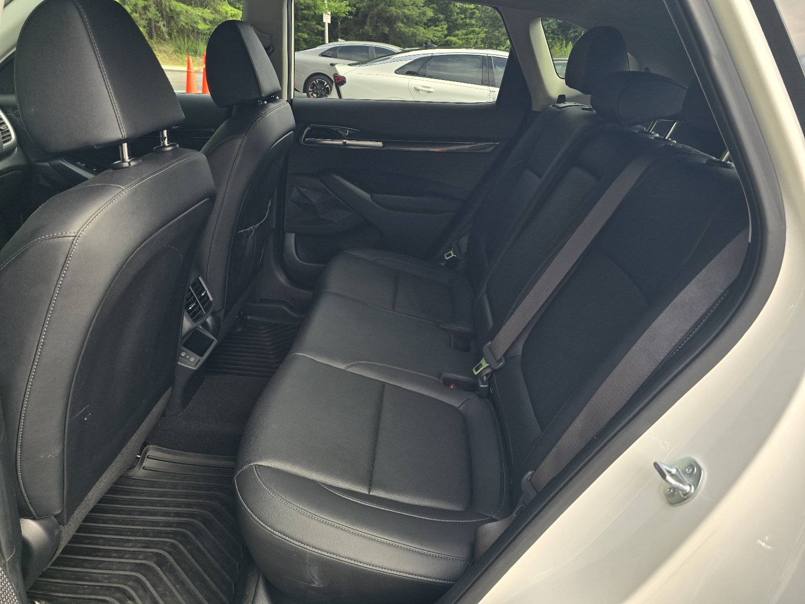 Used 2024 White Kia EX image 10
