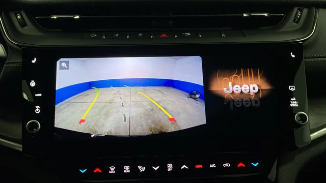 New 2026 Diamond Black Crystal Pearl-Coat Exterior Paint Jeep Limited image 14