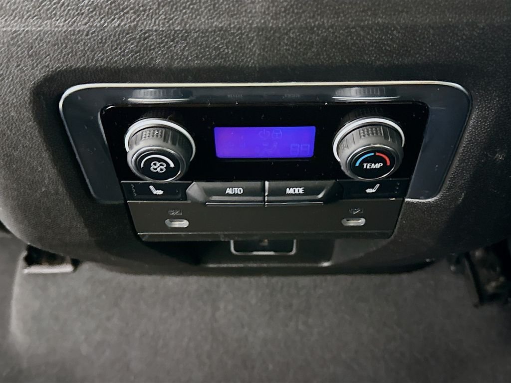 Used 2022 White Chevrolet RST image 27