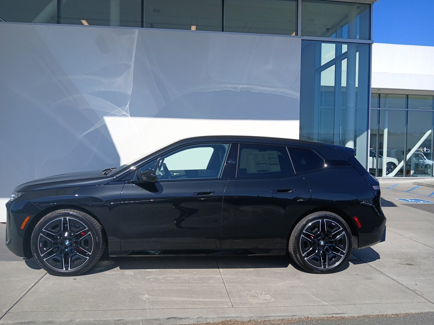 2026 Bmw iX iX M70 photo 4