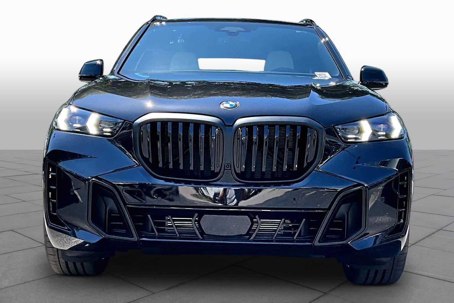 New 2026 Black Sapphire Metallic BMW xDrive40i image 3