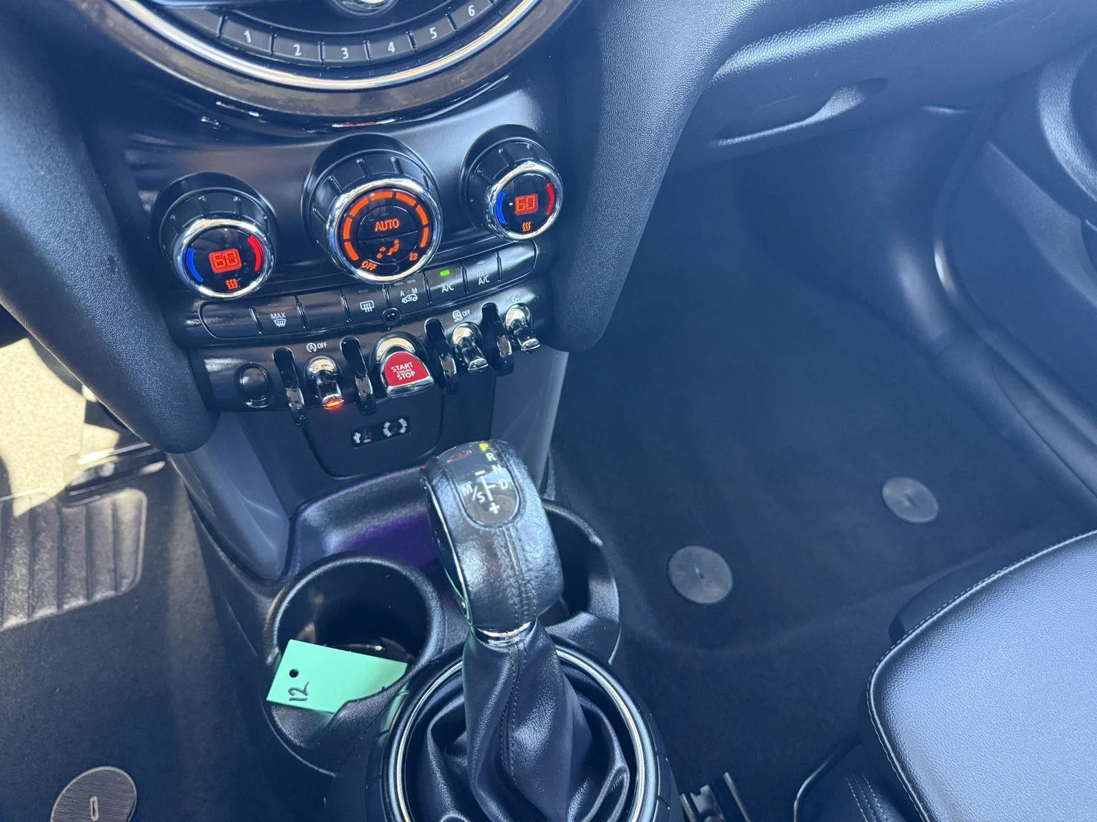 Used 2016 Electric Blue Metallic MINI HATCHBACK image 23