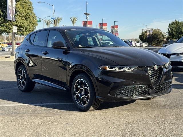 2025 Alfa Romeo Tonale Base