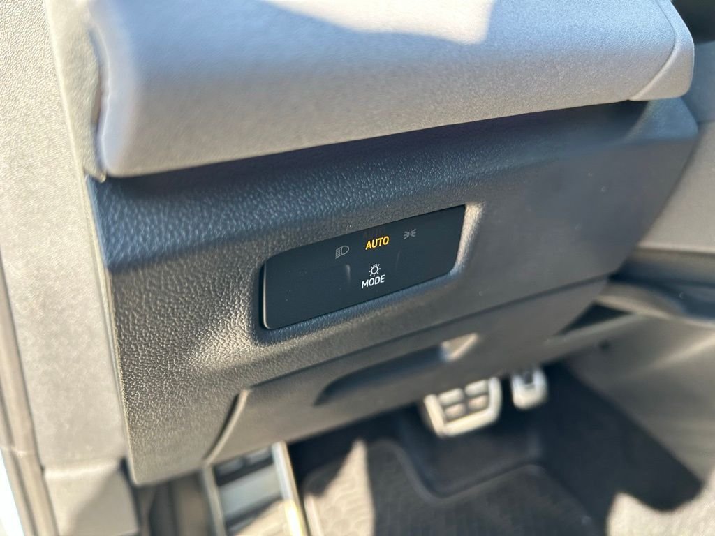 New 2026 White/off-white Volkswagen 2.0T SE R-Line Black image 56
