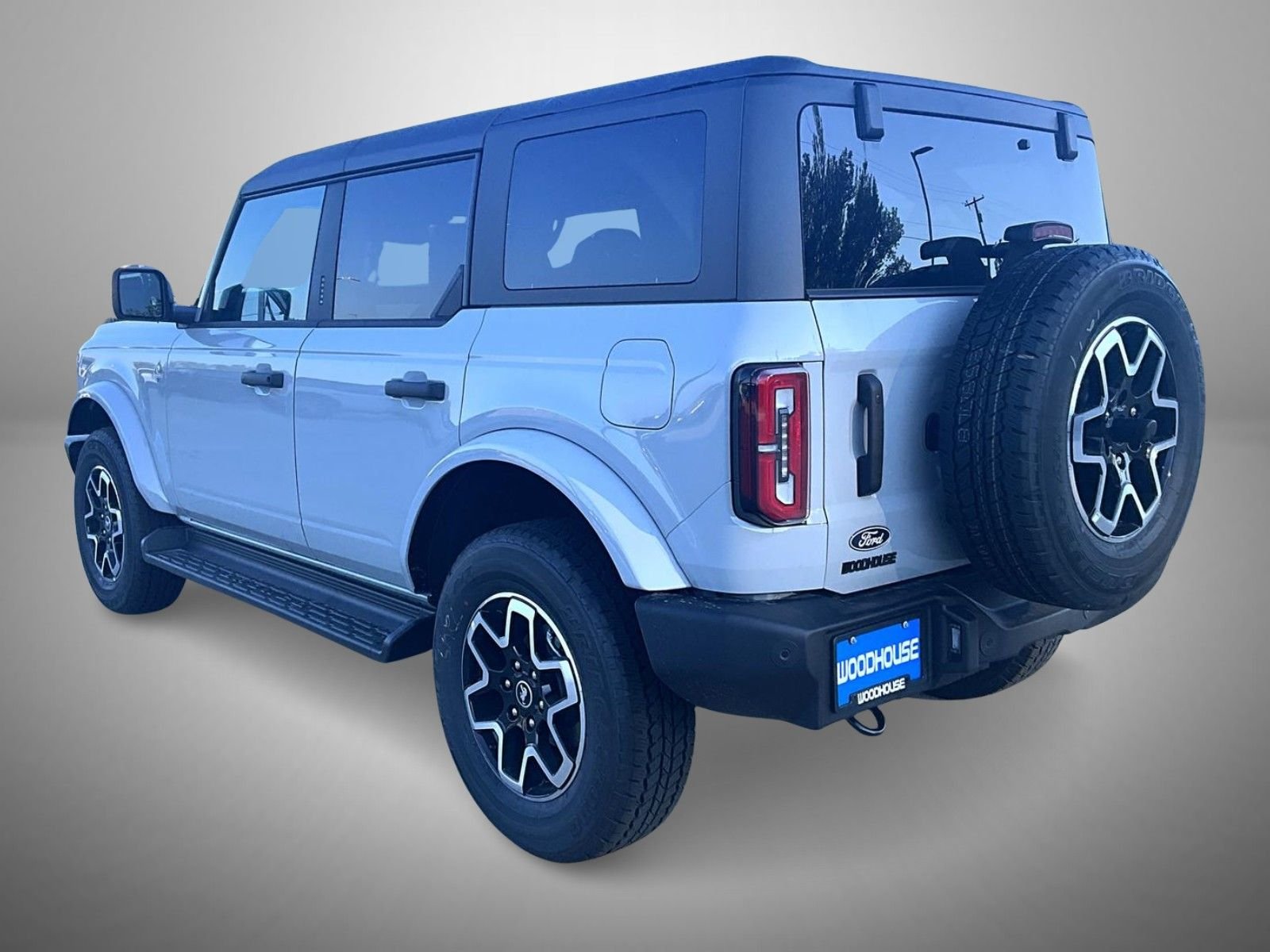 New 2026 Avalanche Gray Ford Outer Banks image 7