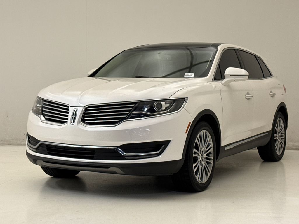 Used 2016 White Platinum Clearcoat Metallic Lincoln Reserve image 2