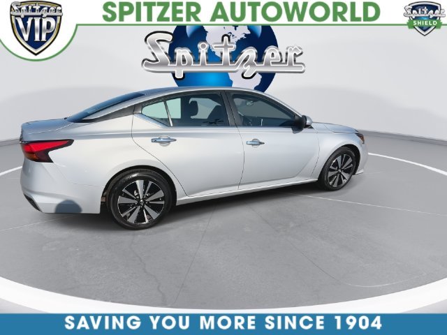 Used 2021 Silver Nissan 2.5 SV image 16