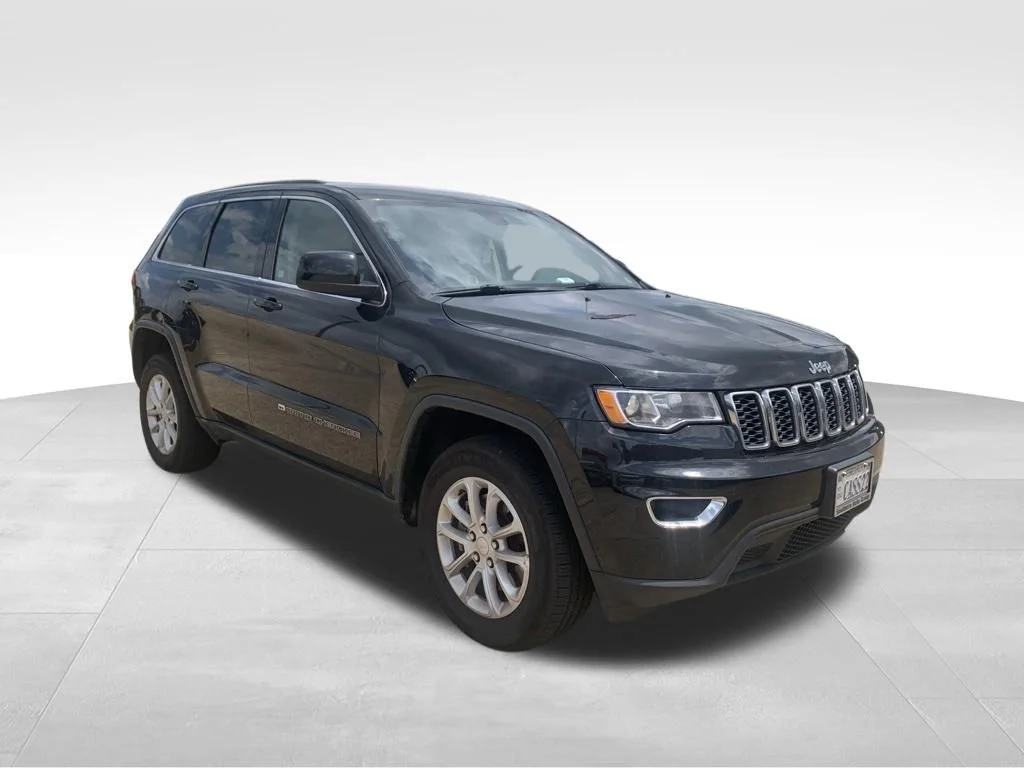 Used 2022 Black Jeep Laredo E image 10