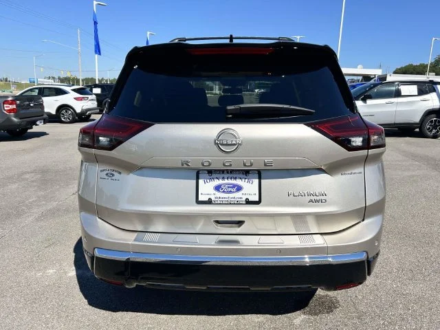 Used 2026 2t Chpn Blk Roo Nissan Platinum image 7