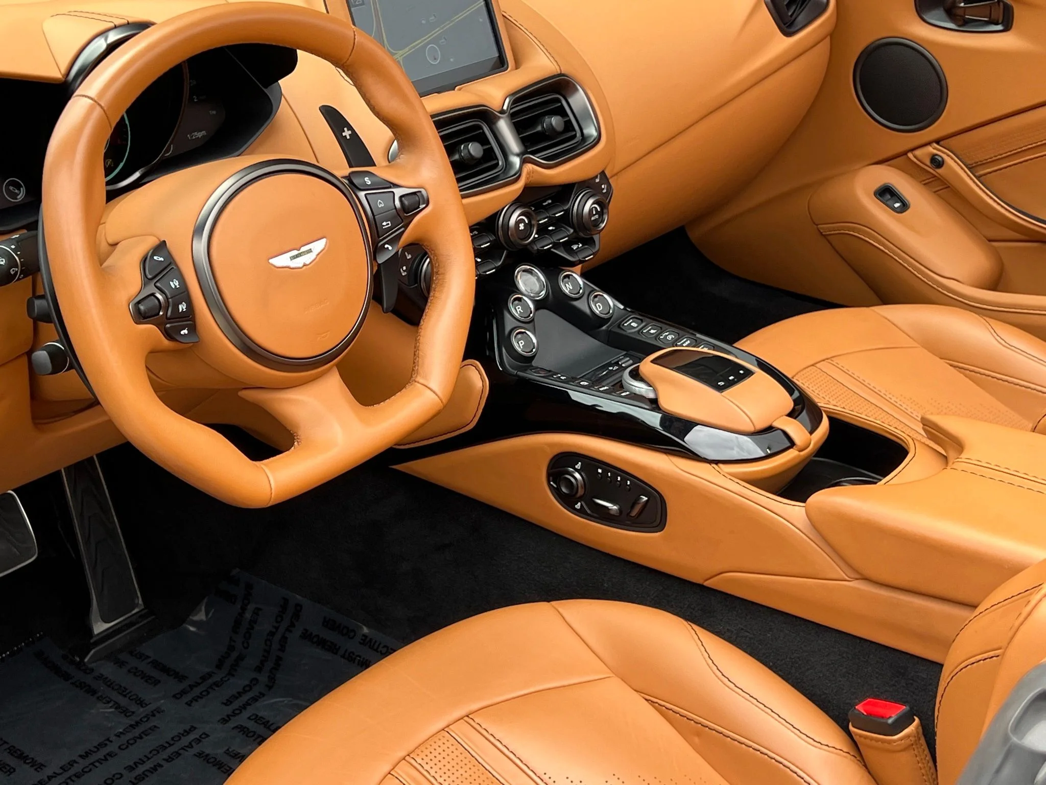 Used 2023 Green Aston Martin  image 2