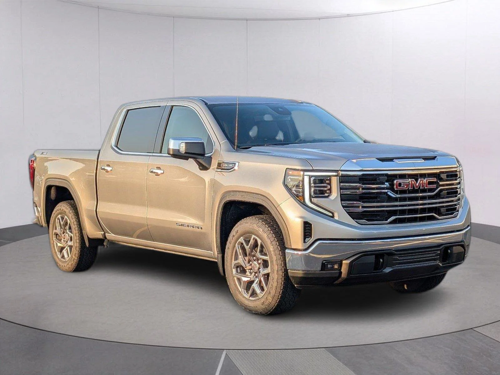 New 2026 Sterling Metallic GMC SLT image 9