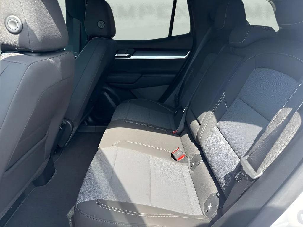 New 2027 Summit White GMC Elevation image 12