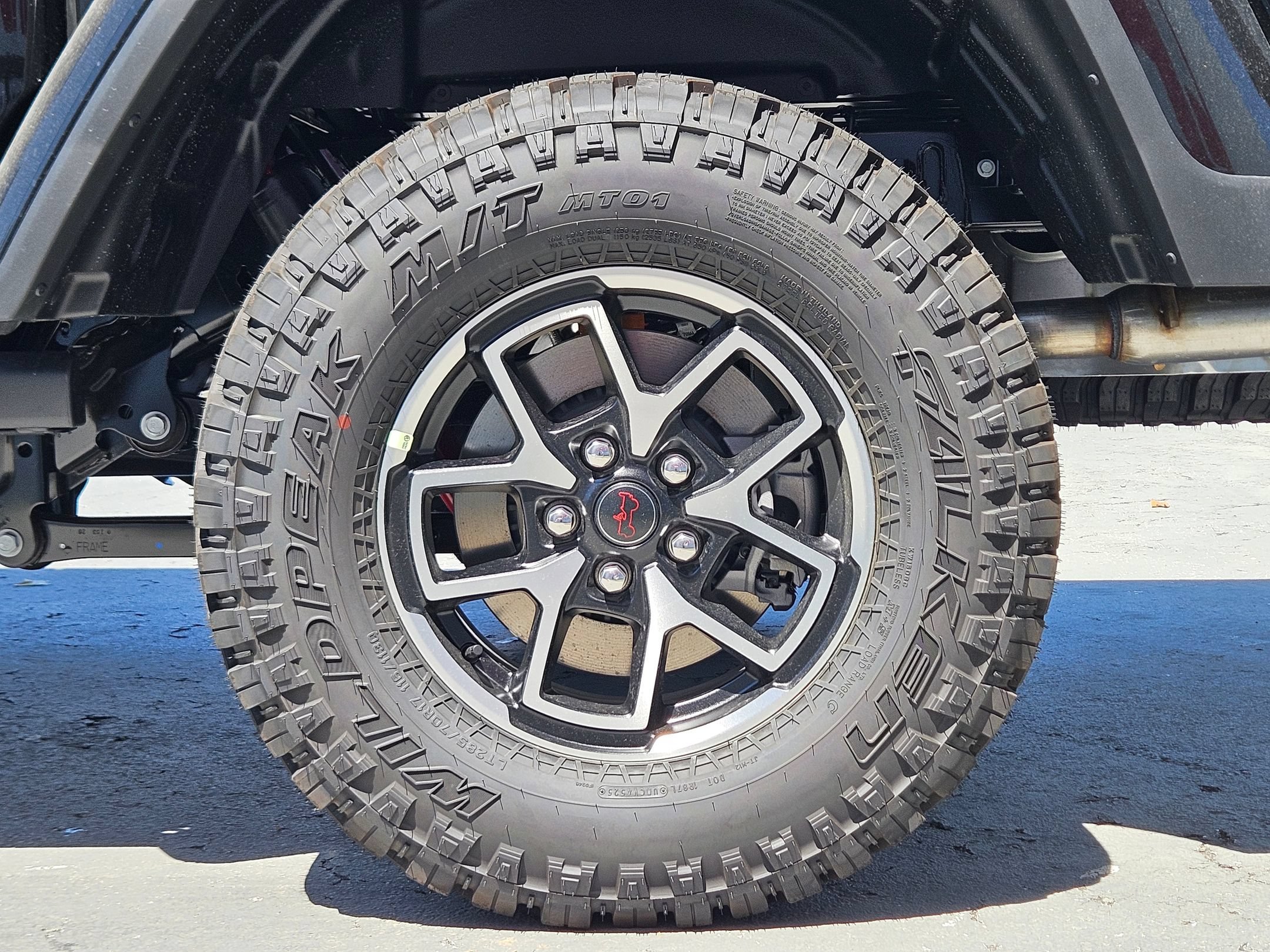 New 2026 Black Clear-Coat Exterior Paint Jeep Rubicon X image 25